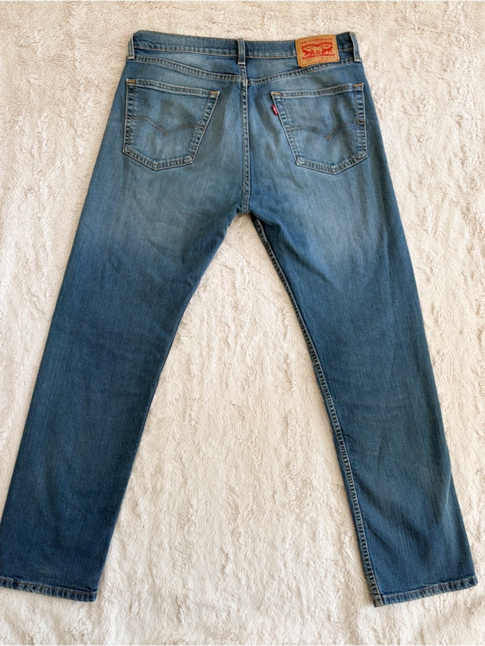 Levi’s 505 Jeans Men’s 34x32 Straight Leg Medium Wash Faded Denim - Picture 4 of 7
